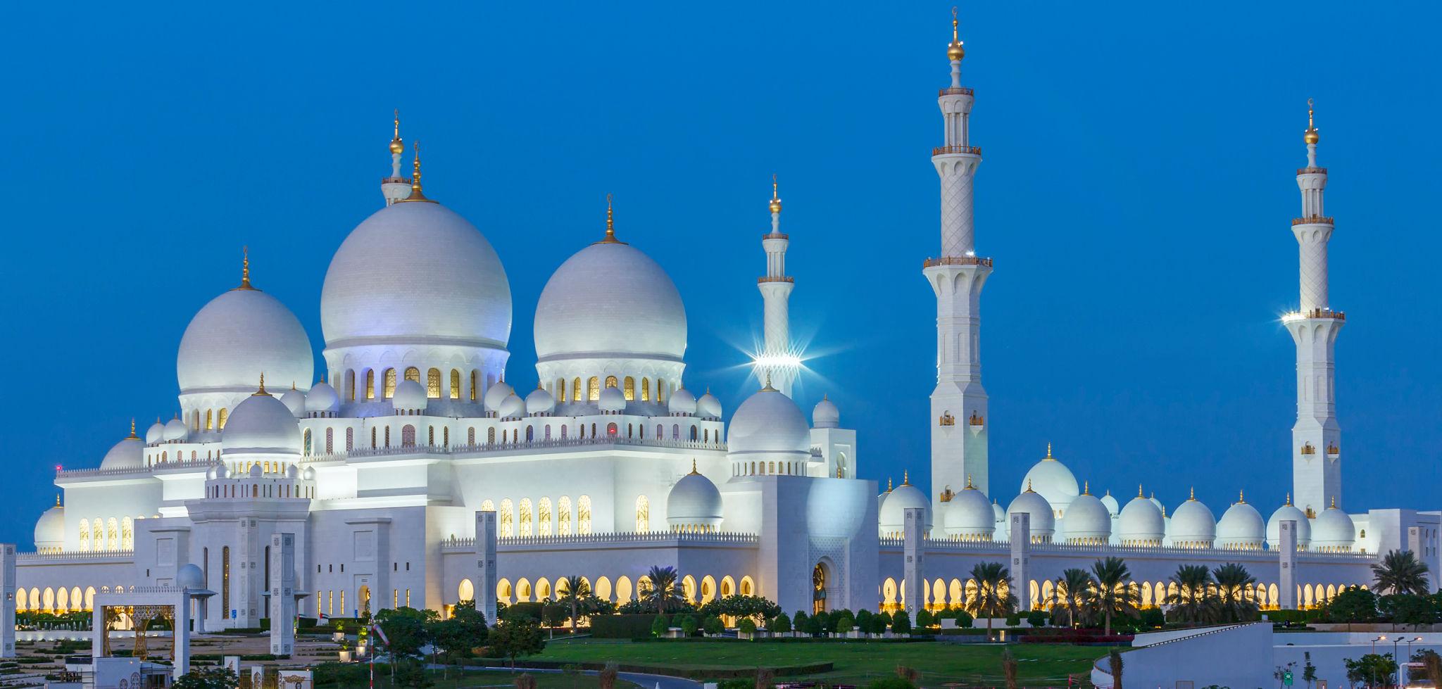 Top Tourist Attractions in Abu Dhabi – Explore the City with Honest Rent A Car